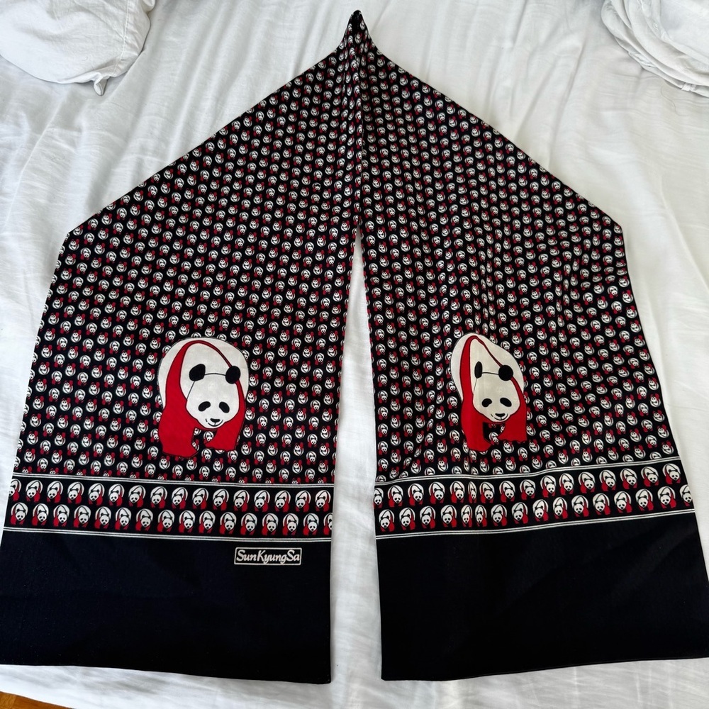 Silk Panda Print Scarf – 🐼 Sun Kyung Sa -Black, White & Red